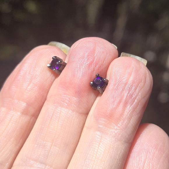 Amethyst sterling & rhodium stud post earrings - Picture 6 of 15